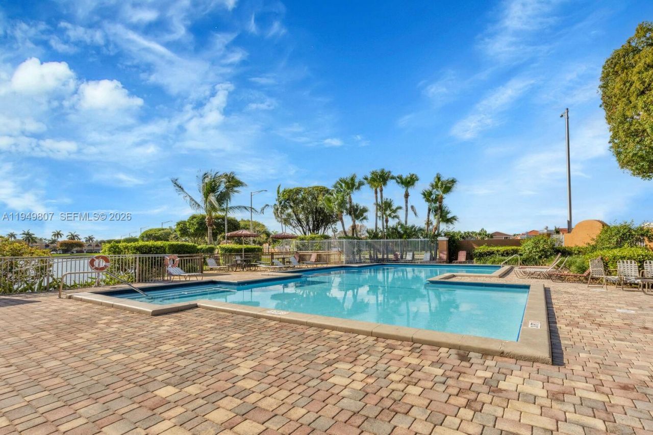 390 NW 86th Ct , Unit 803, Miami, FL 33126 Photo