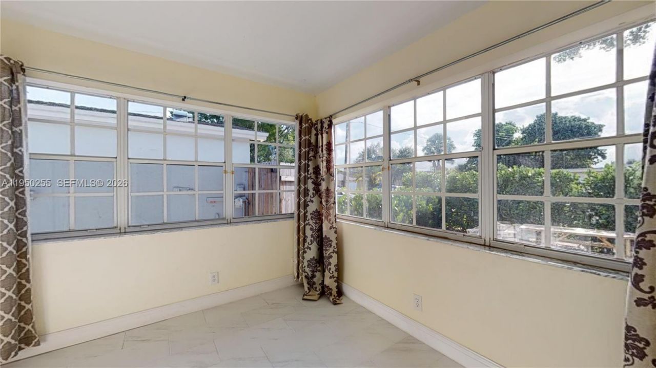 5720 Sheridan St, Unit 1, Hollywood, FL 33021 Photo