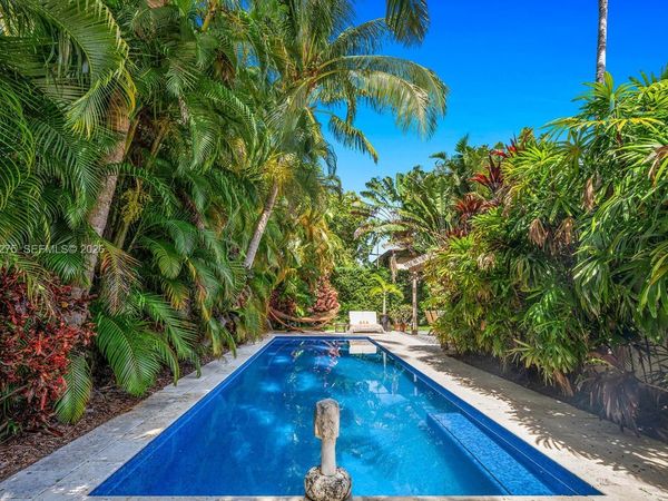 3701 Chase Ave, Miami Beach, FL 33140