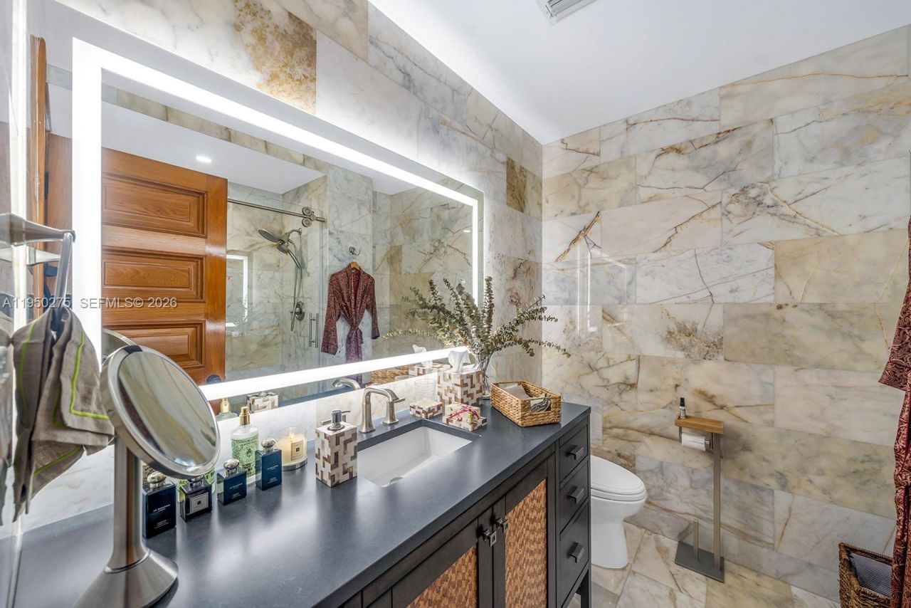 3701 Chase Ave, Miami Beach, FL 33140 Photo