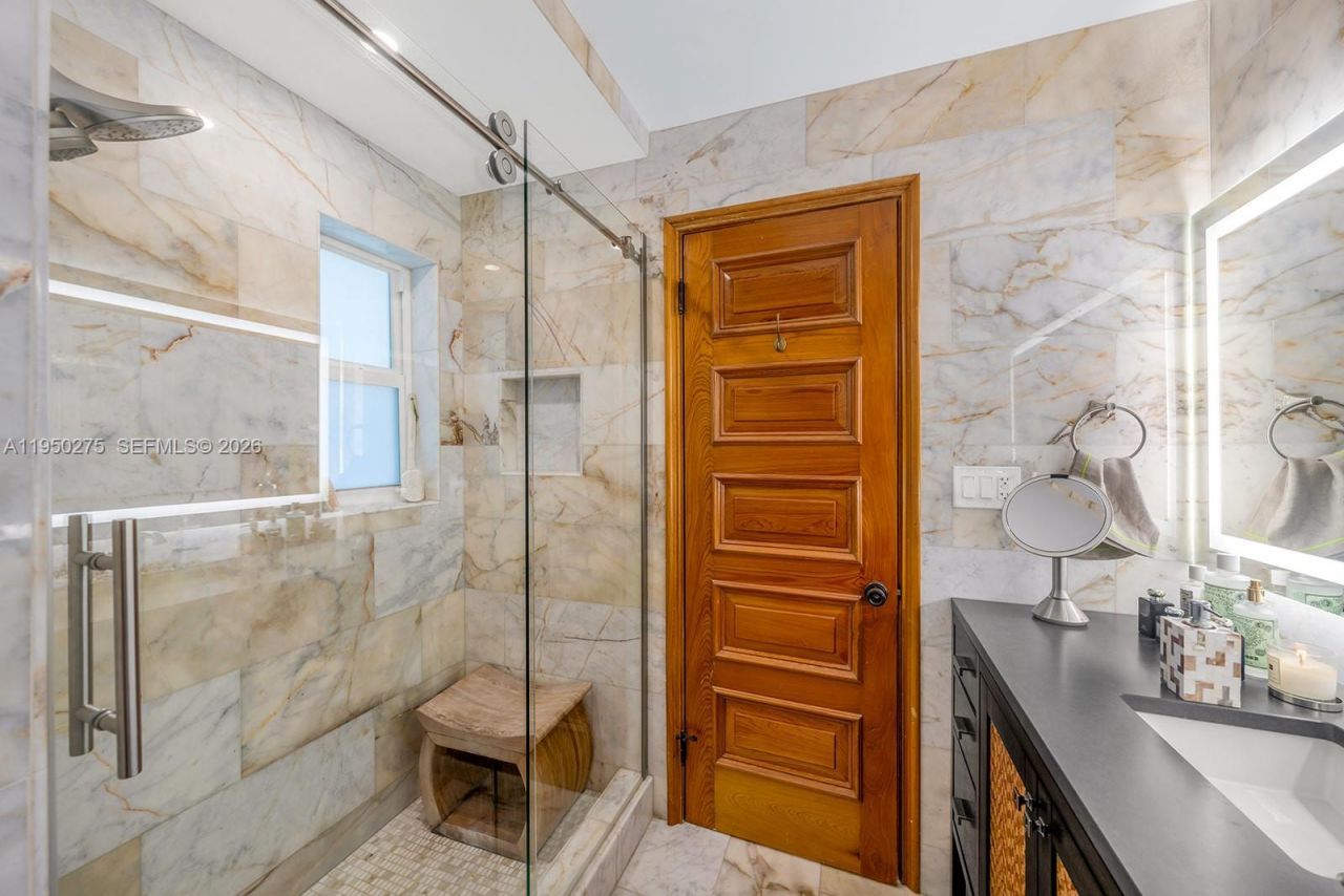 3701 Chase Ave, Miami Beach, FL 33140 Photo