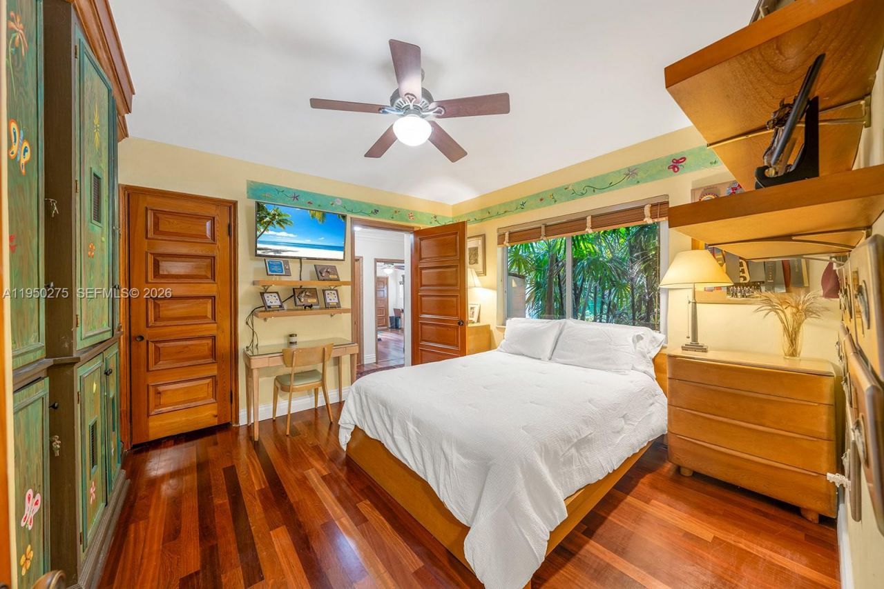 3701 Chase Ave, Miami Beach, FL 33140 Photo