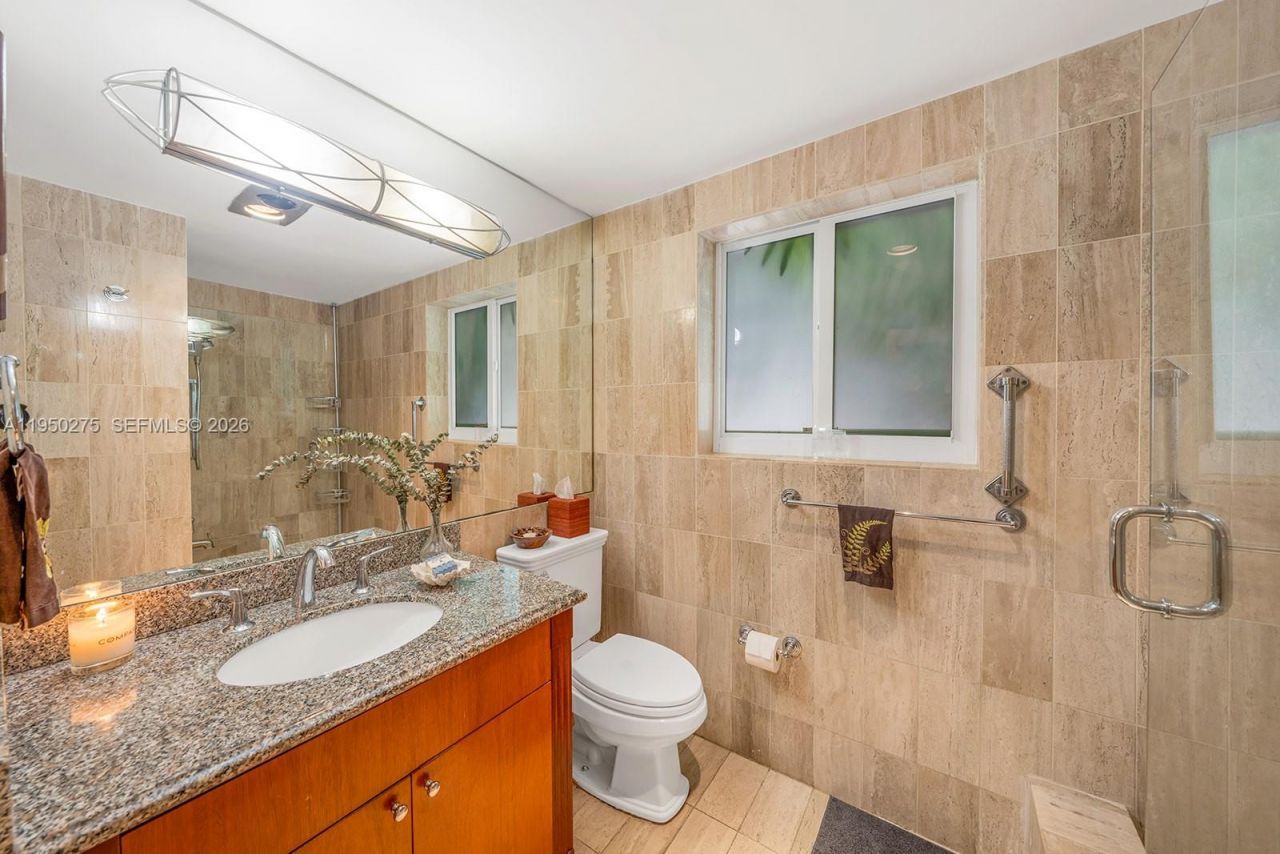 3701 Chase Ave, Miami Beach, FL 33140 Photo