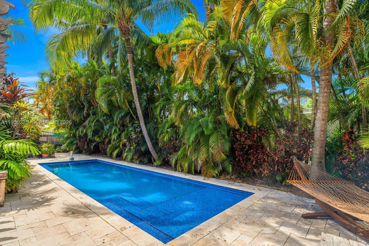 3701 Chase Ave, Miami Beach, FL 33140 Photo