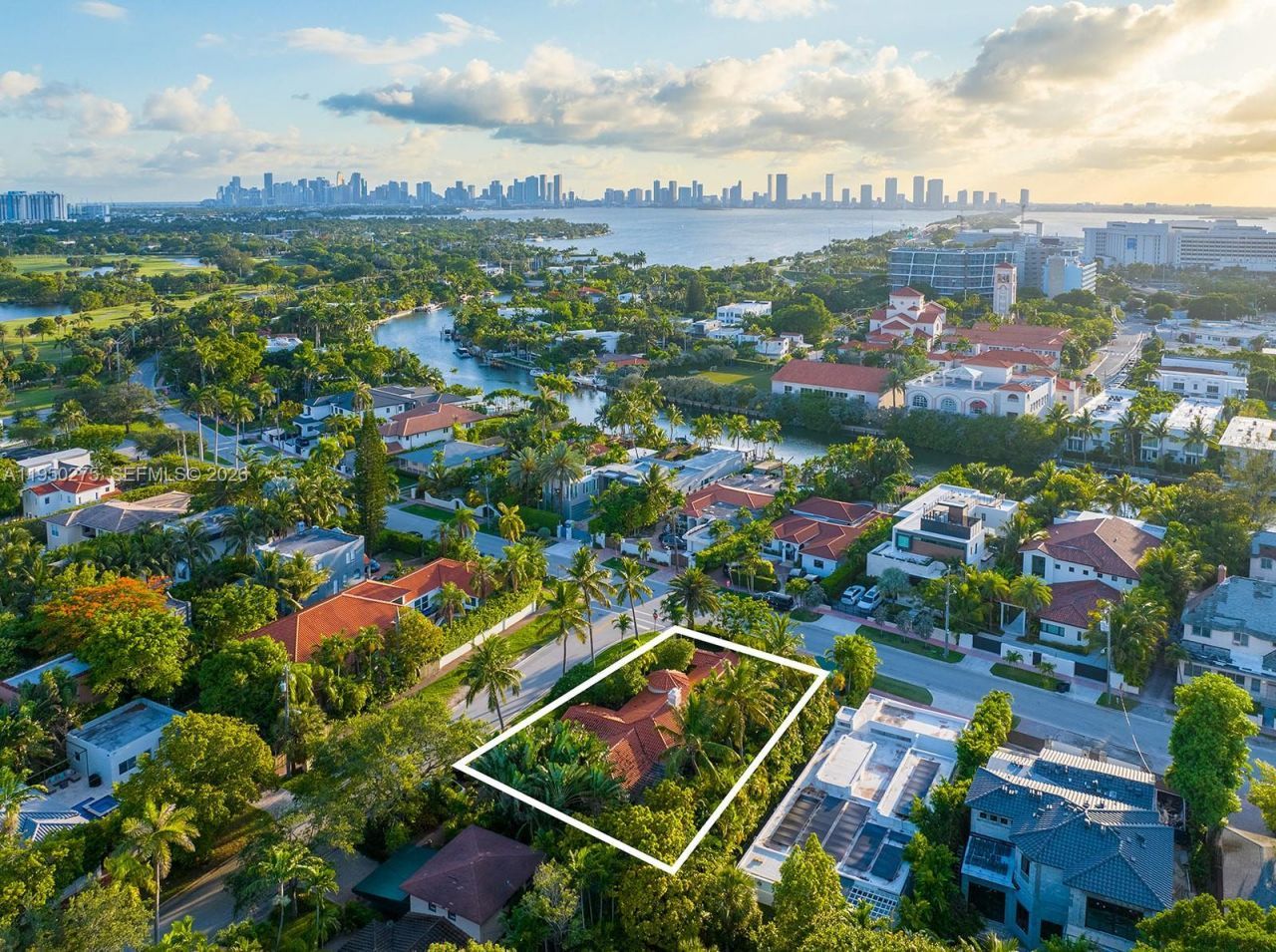 3701 Chase Ave, Miami Beach, FL 33140 Photo