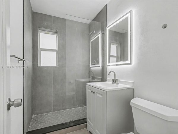 9160 NE 8th Ave, Unit 2J, Miami Shores, FL 33138