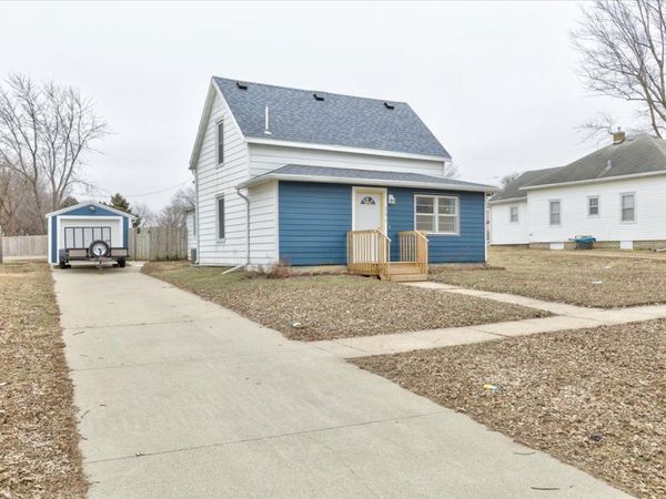 332 N Crawford Street, Carroll, IA 51401
