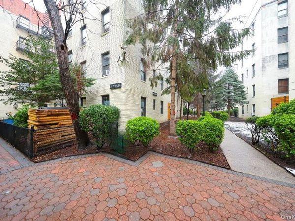 21-77 33rd Street, Unit 2A, Astoria, NY 11105