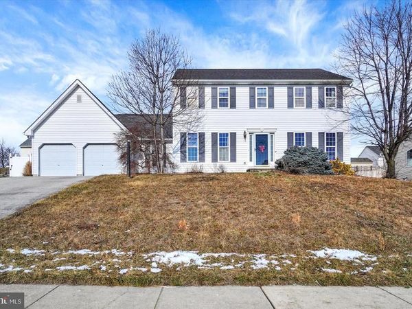 16 ROCKDALE DRIVE, SEVEN VALLEYS, PA 17360