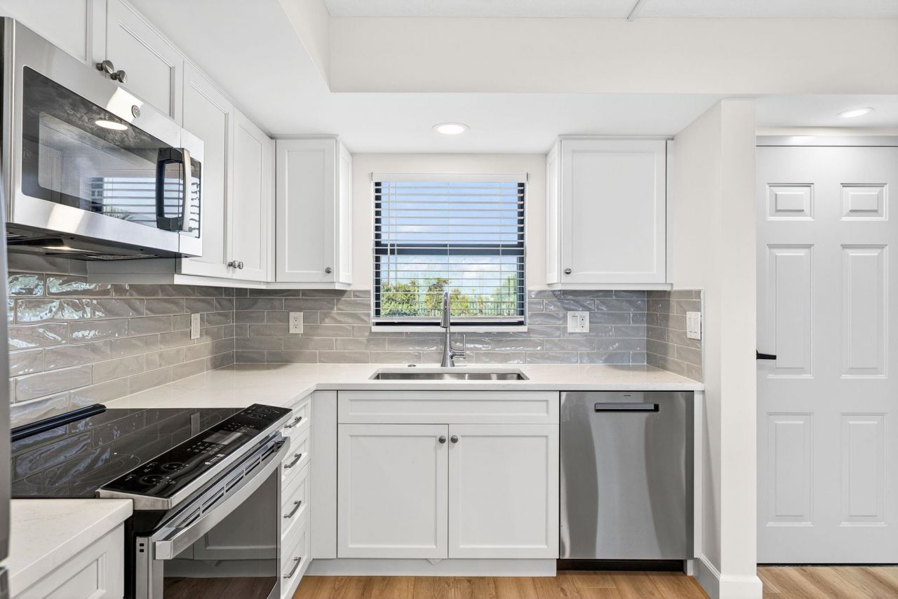 2737 W Gulf Dr, Unit 222, Sanibel, FL 33957 Photo