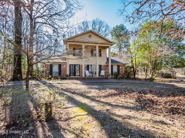 104 Shagbark Drive, Batesville, MS 38606