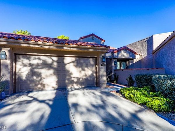 7146 Mission Hills Drive , Las Vegas, NV 89113