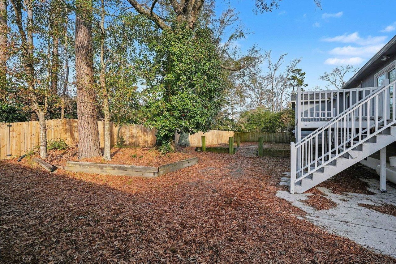 152 Brookgate Dr. Photo 32