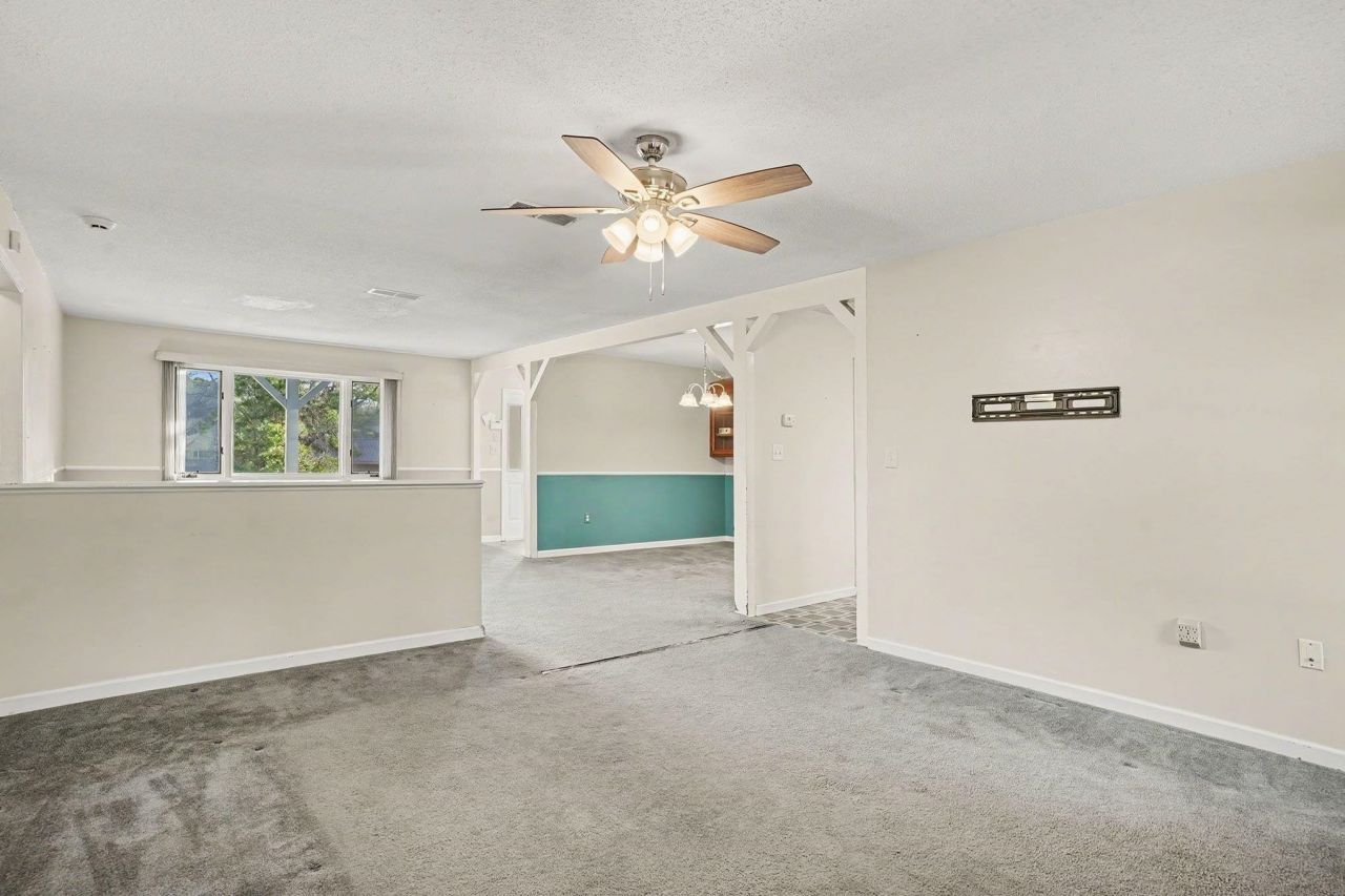 152 Brookgate Dr. Photo 7