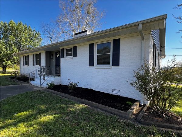 1430 Skyline Drive, Russellville, AR 72802