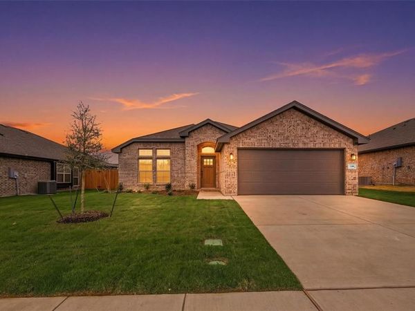 1408 Quail Creek Drive, Cleburne, TX 76033