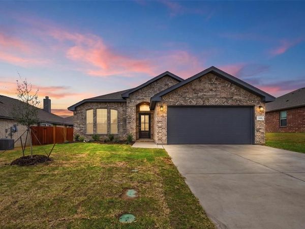 1418 Quail Creek Drive, Cleburne, TX 76033