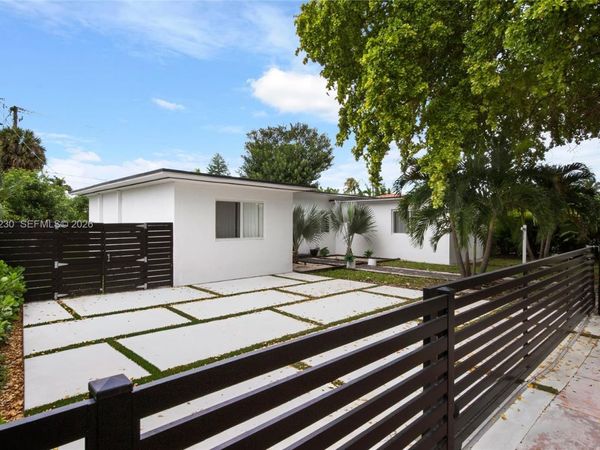 1581 Normandy Dr , Miami Beach, FL 33141