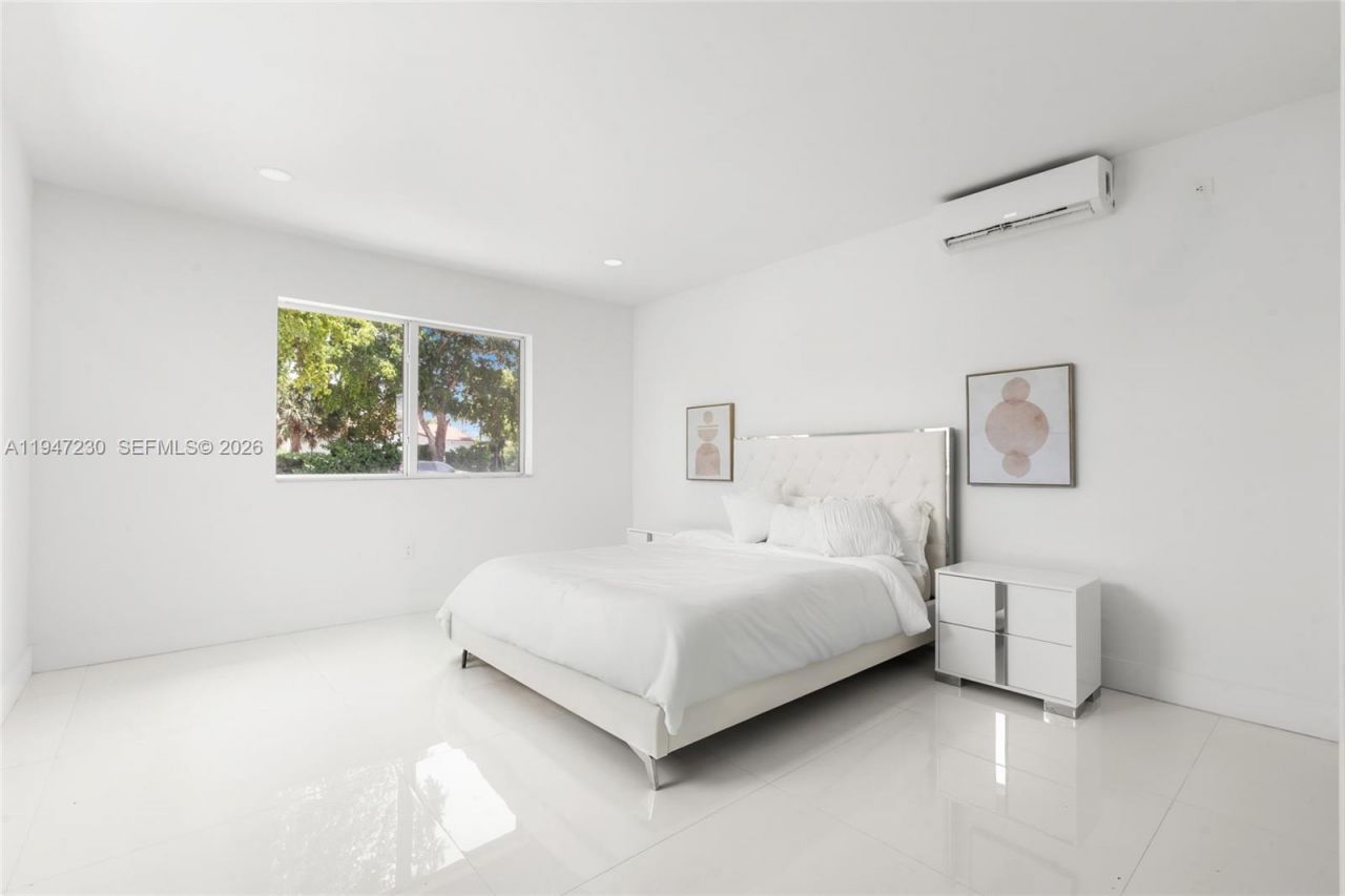 1581 Normandy Dr , Miami Beach, FL 33141 Photo