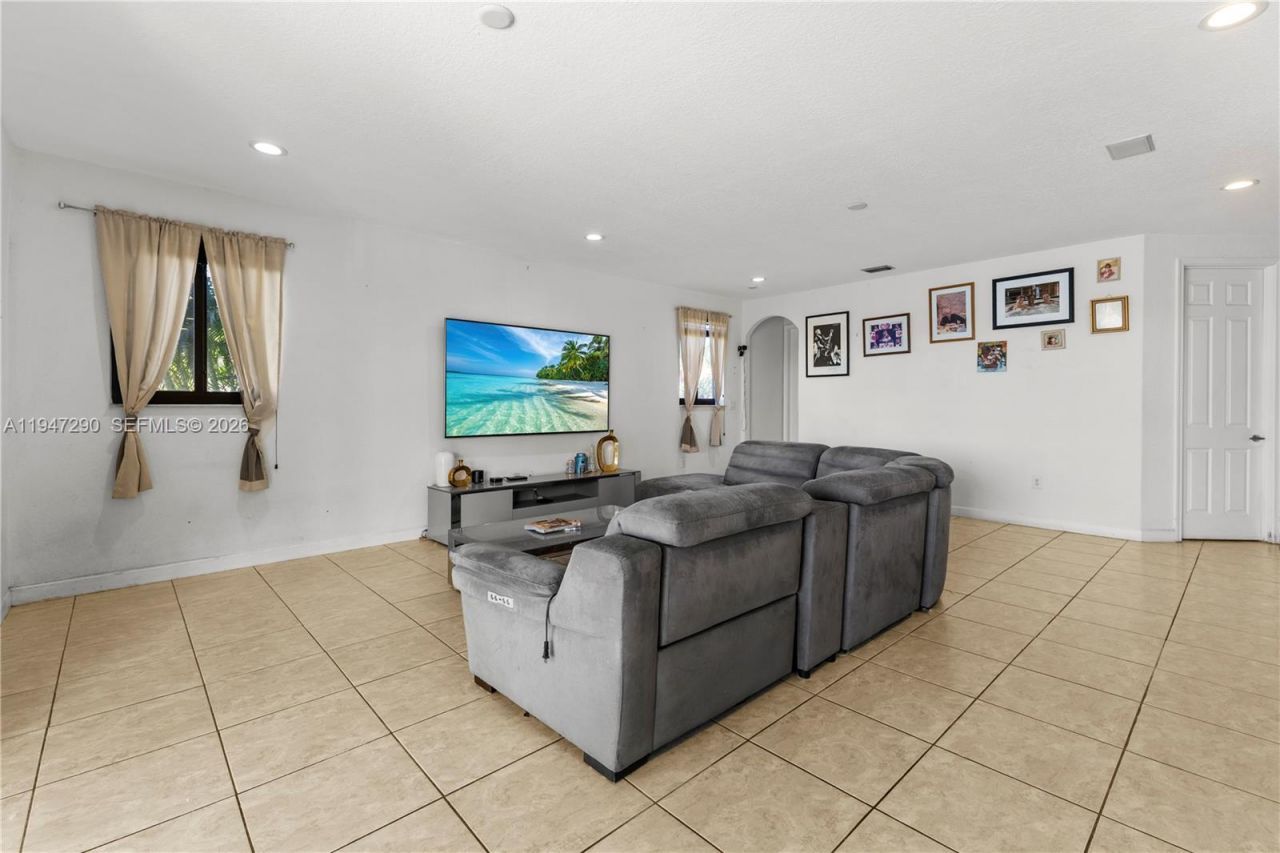 18832 SW 77th Ct, Cutler Bay, FL 33157 Photo