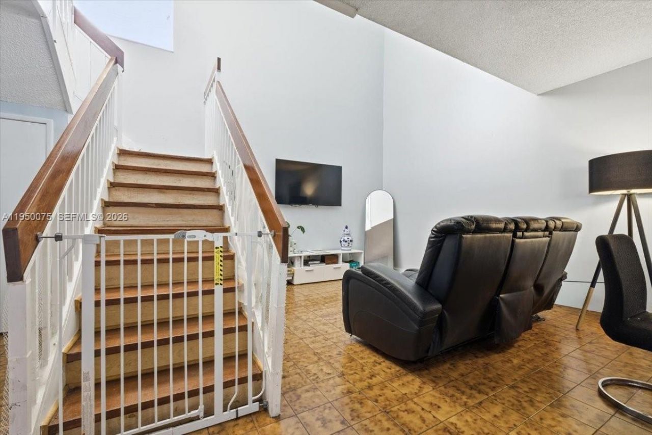 10133 NW 5th Ter, Unit 3-6, Miami, FL 33172 Photo