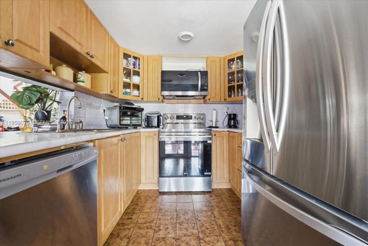 10133 NW 5th Ter, Unit 3-6, Miami, FL 33172 Photo