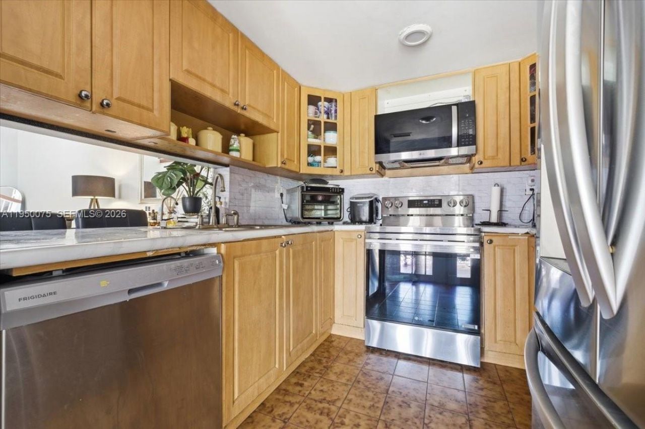 10133 NW 5th Ter, Unit 3-6, Miami, FL 33172 Photo