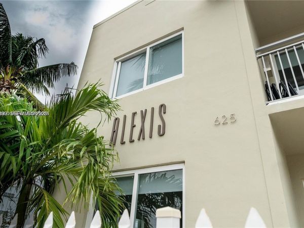 625 77th St, Miami Beach, FL 33141