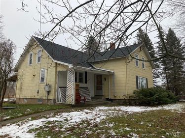 5831 Shawnee Road, Sanborn, NY 14132