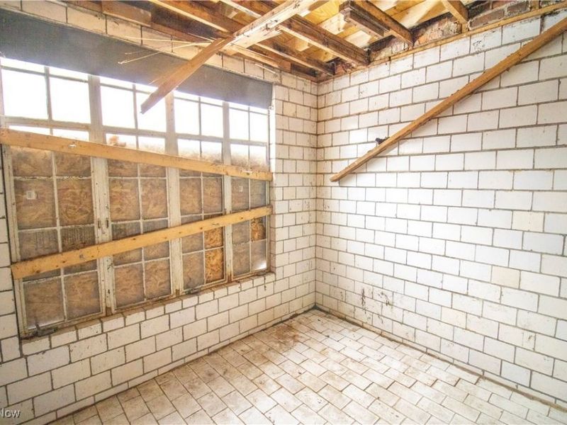 9521 Union Avenue, Cleveland, OH 44105 Photo 13