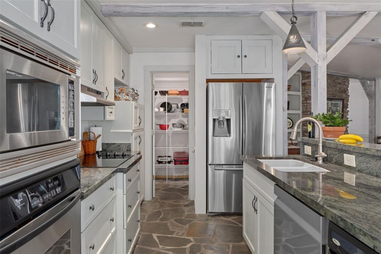 4210 W Horseshoe Drive, Beverly Hills, FL 34465 Photo