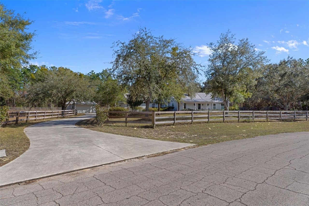 4210 W Horseshoe Drive, Beverly Hills, FL 34465 Photo