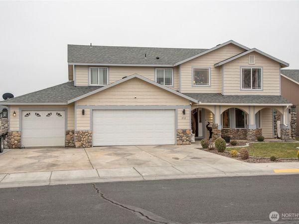 212 I Street NE, Quincy, WA 98848