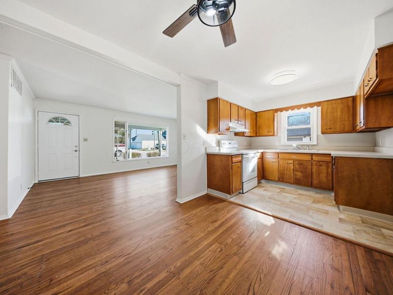 41 N Hampton Street, West Jefferson, OH 43162 Photo 20