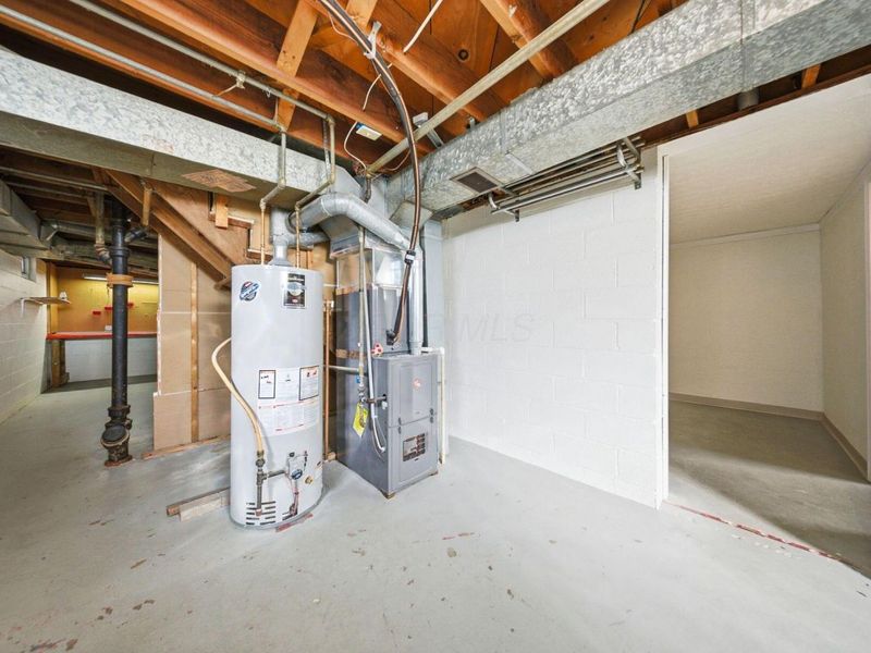 41 N Hampton Street, West Jefferson, OH 43162 Photo 32