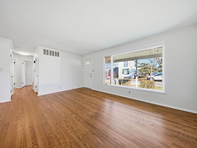 41 N Hampton Street, West Jefferson, OH 43162 Photo 7