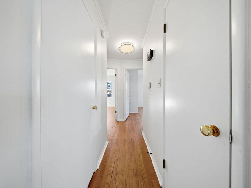 41 N Hampton Street, West Jefferson, OH 43162 Photo 9