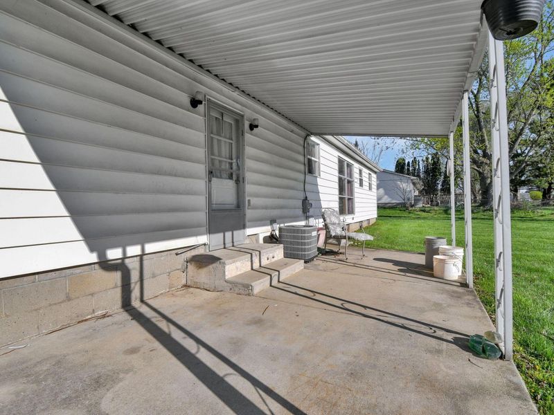 9257 Lancaster Road SW, Hebron, OH 43025 Photo 4