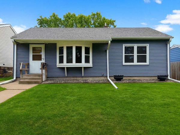 1874 Hoyt Avenue E, Saint Paul, MN 55119