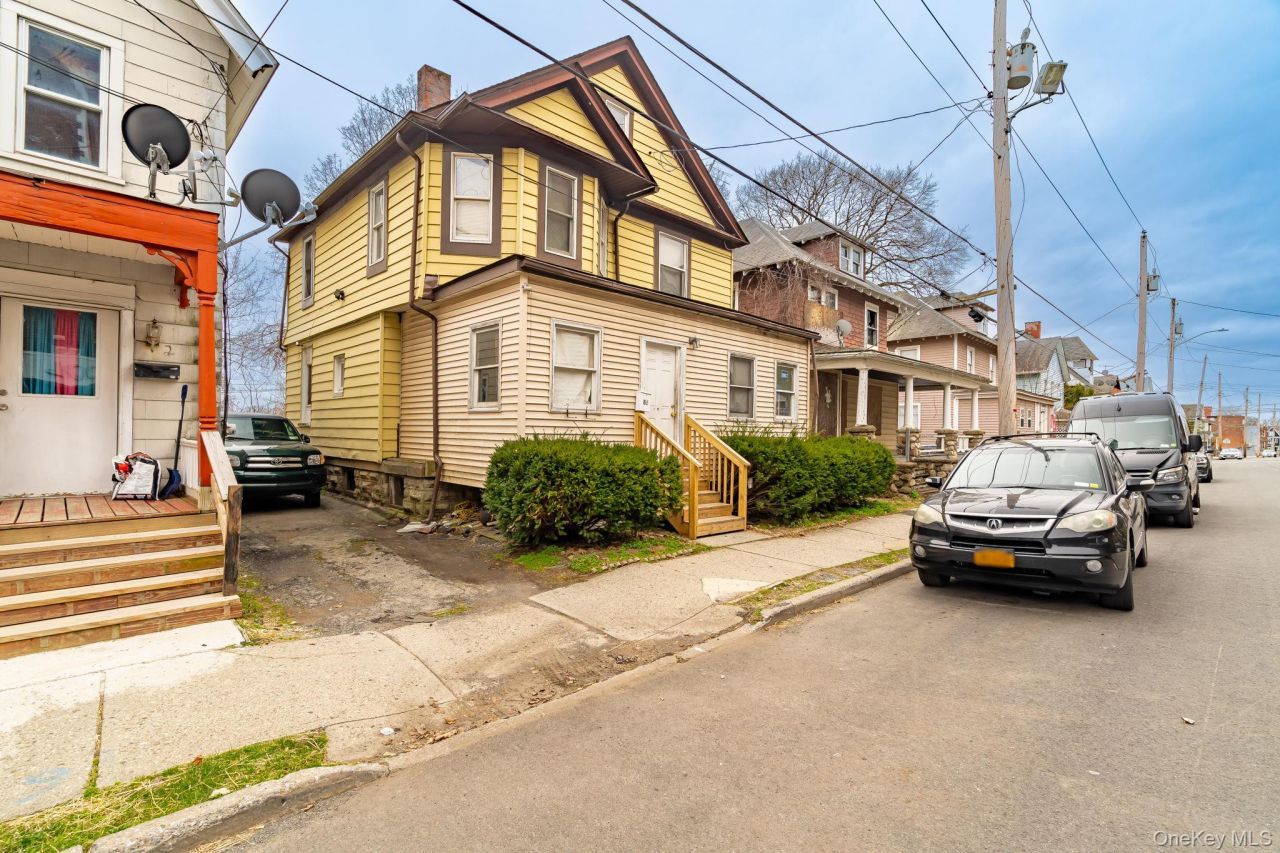 86 Linden Avenue, Middletown, NY 10940 Main Photo