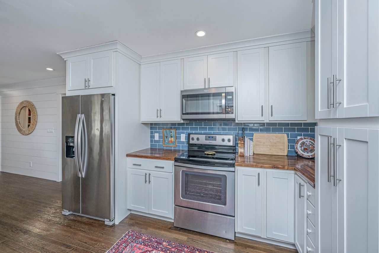 719 Swan Avenue Photo 19