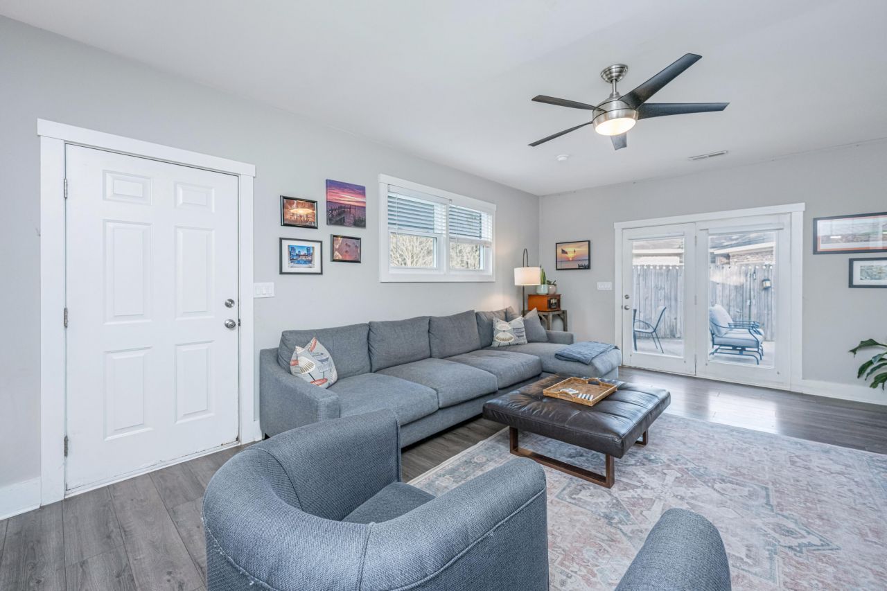 719 Swan Avenue Photo 21