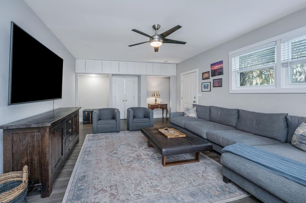 719 Swan Avenue Photo 25