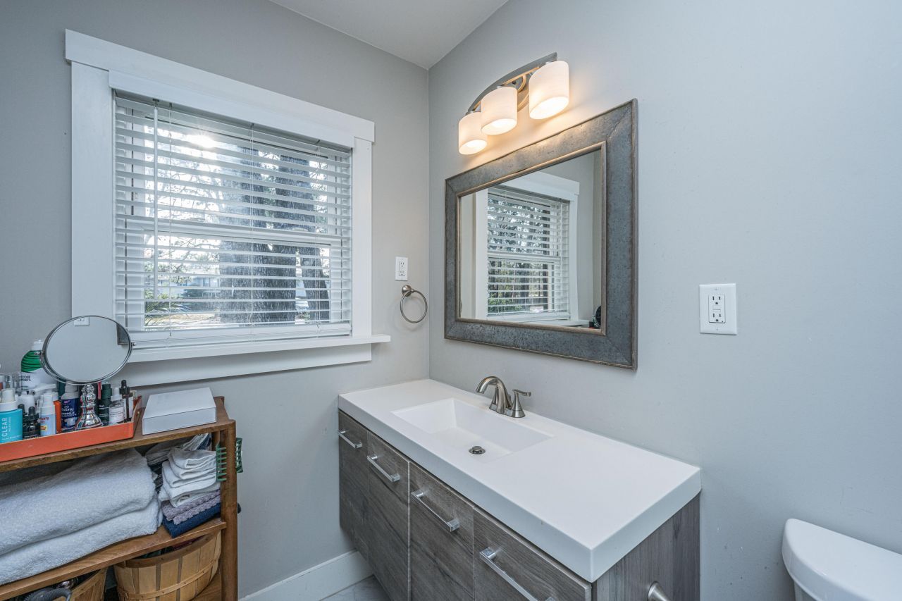 719 Swan Avenue Photo 29