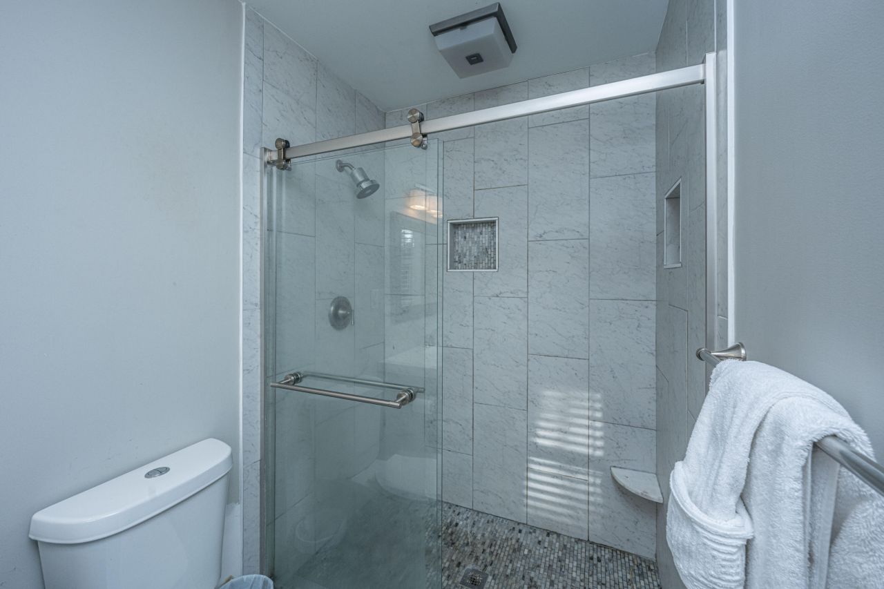 719 Swan Avenue Photo 30