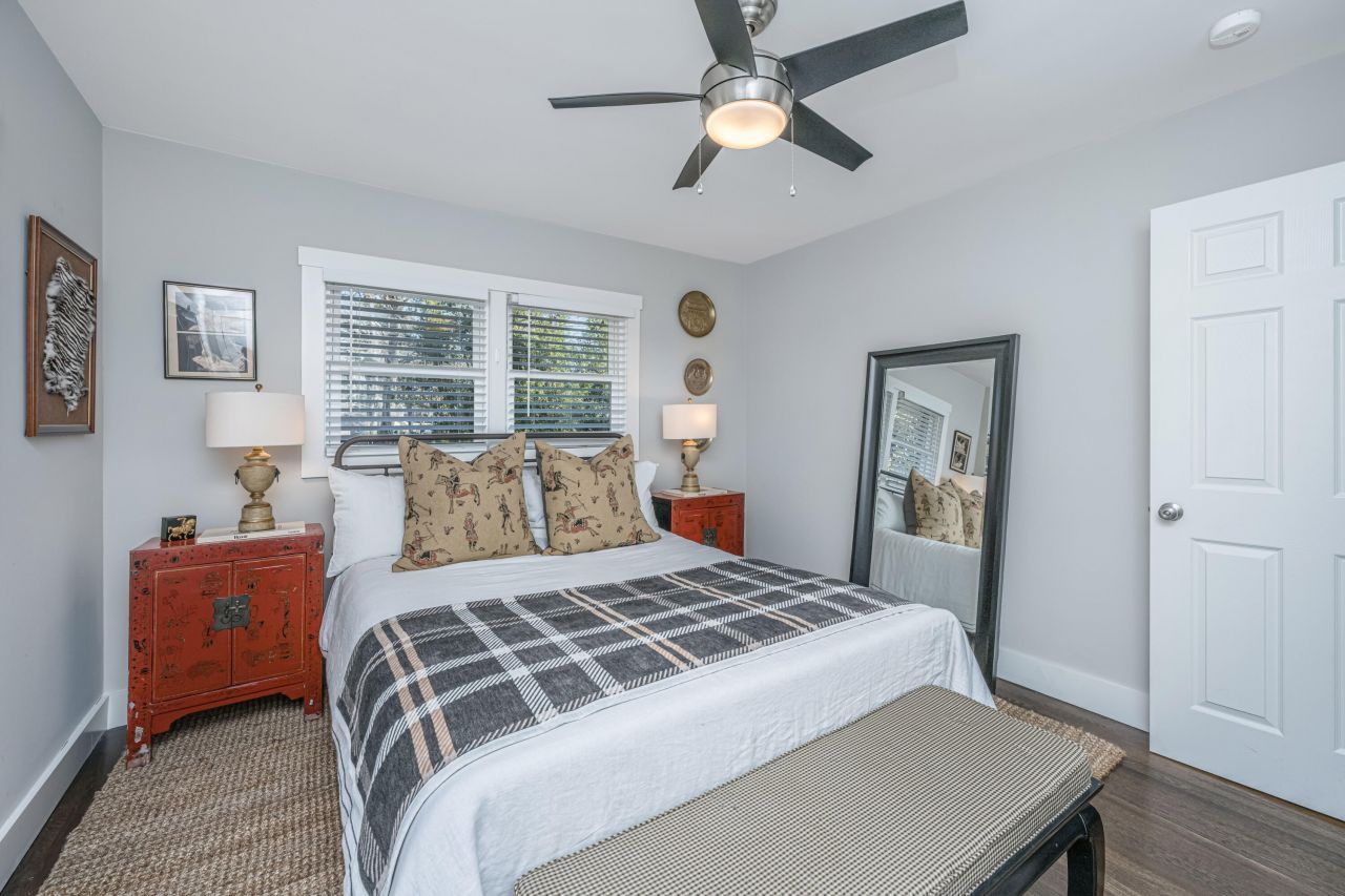 719 Swan Avenue Photo 32