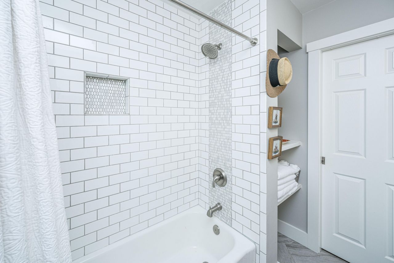 719 Swan Avenue Photo 35