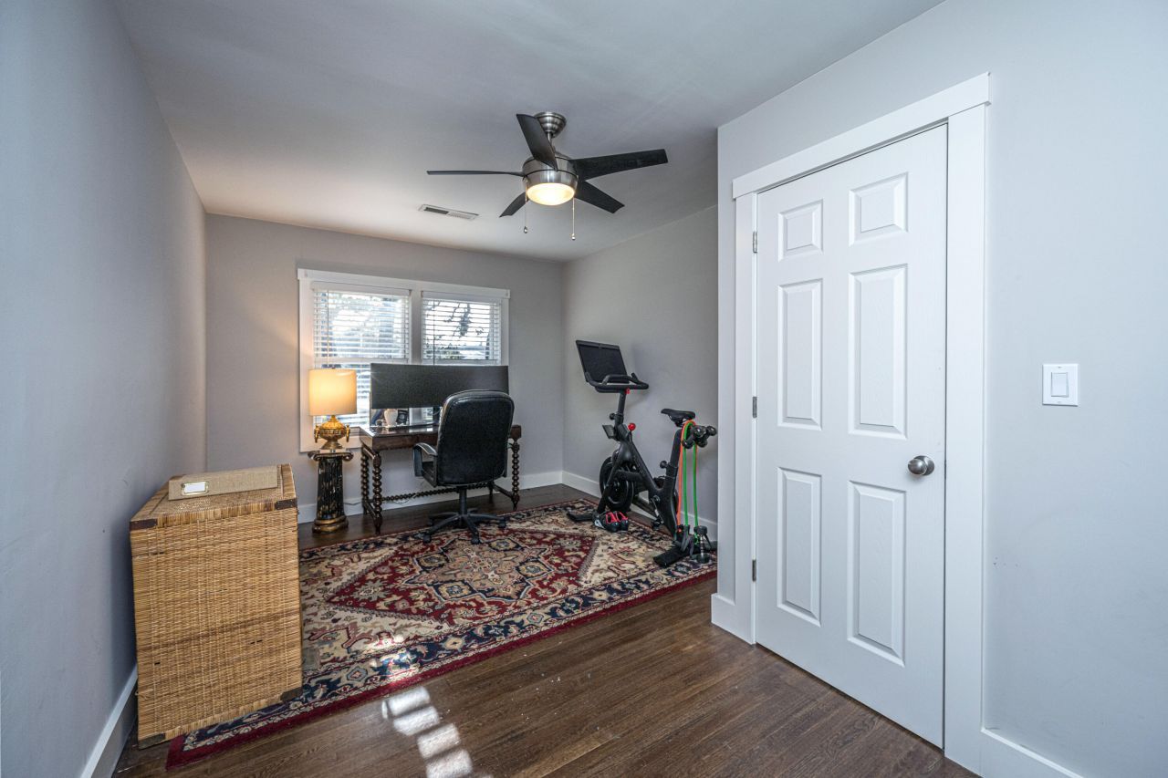 719 Swan Avenue Photo 37