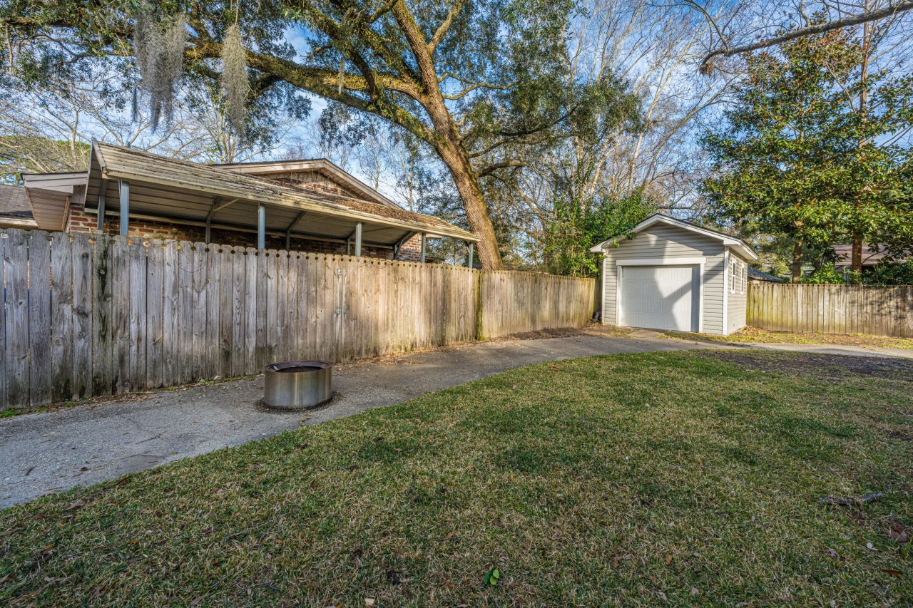 719 Swan Avenue Photo 43