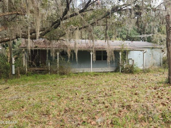 384 Crescent Lake Shore Drive, Crescent City, FL 32112